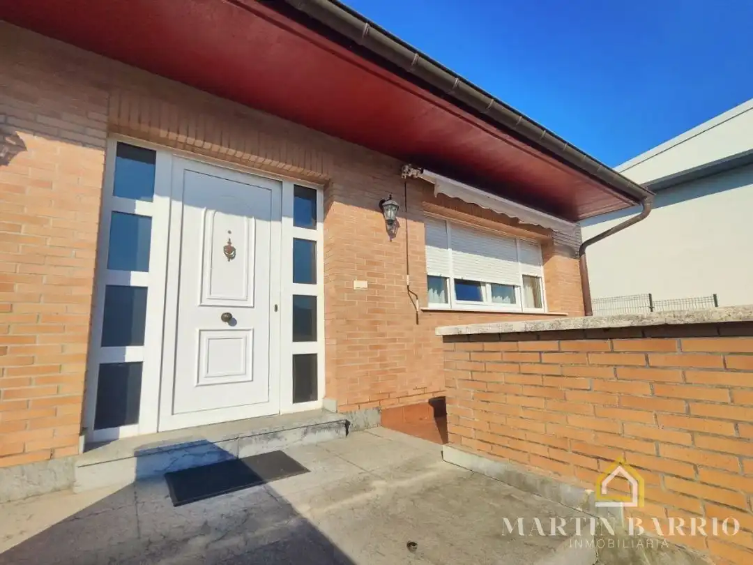 Vista exterior de Casa o chalet en venta en Muskiz con Calefacción, Jardín privado y Terraza
