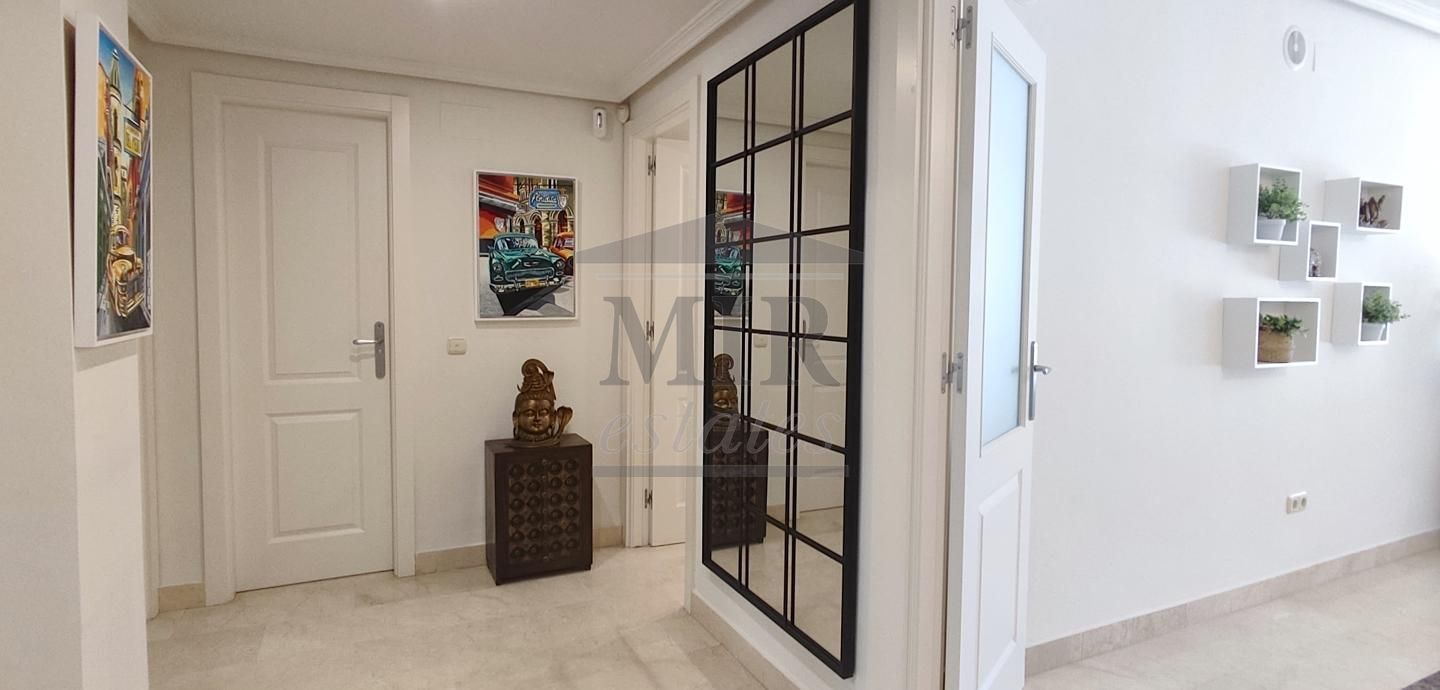 Planta baja for sale in Marbella  with Air Conditioner and Terrace