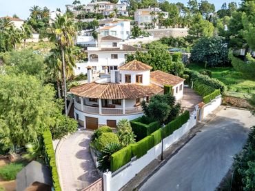 Casa con piscina in vendita a ceres 19