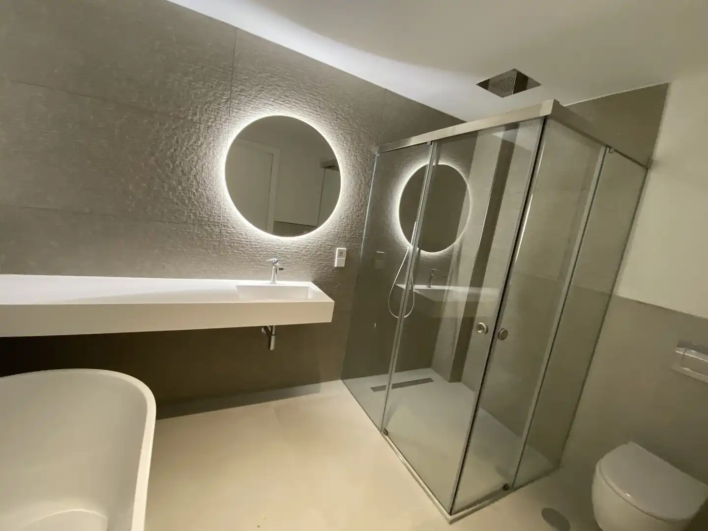 Bathroom of Detached homes for sale in Marbella  with Air Conditioner, Private garden and Terrace