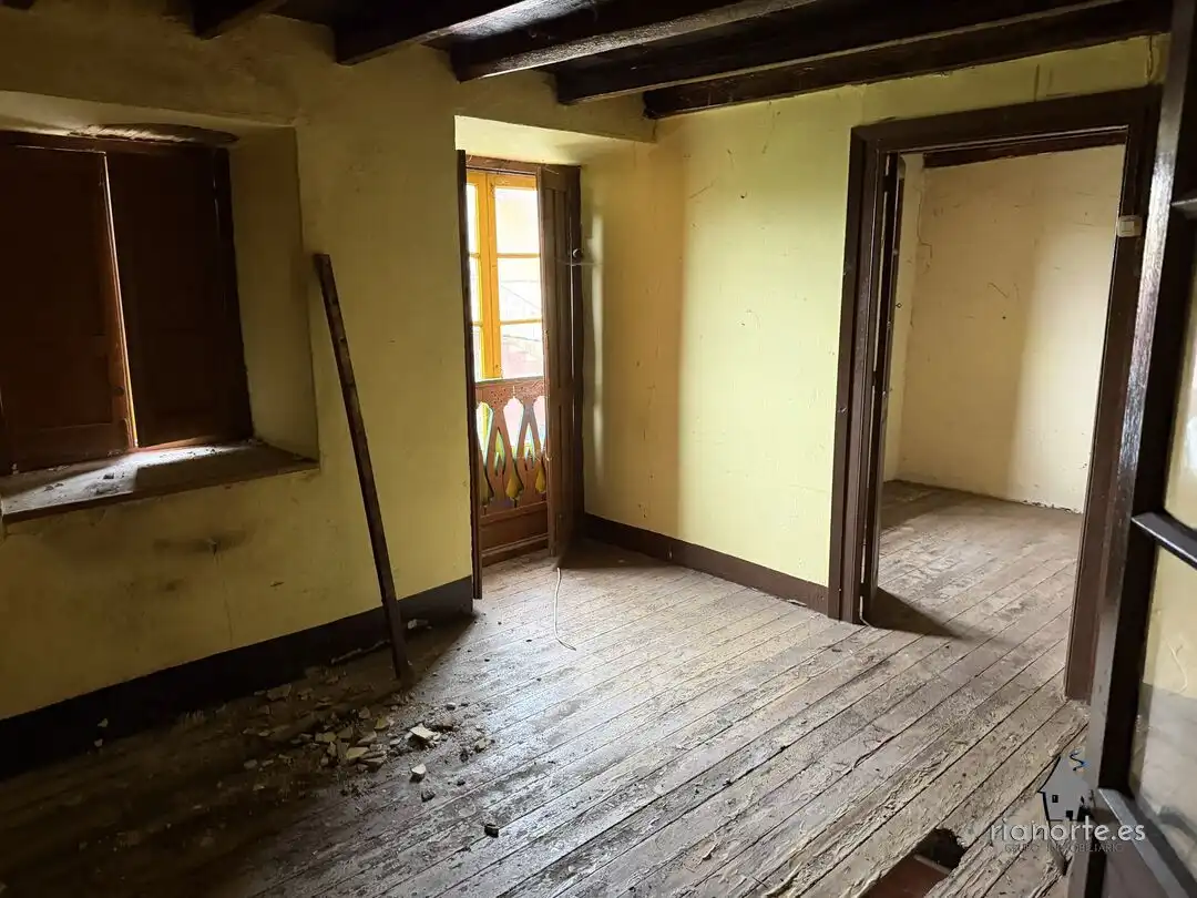 Casa adosada en venda en Villaviciosa amb Jardí privat