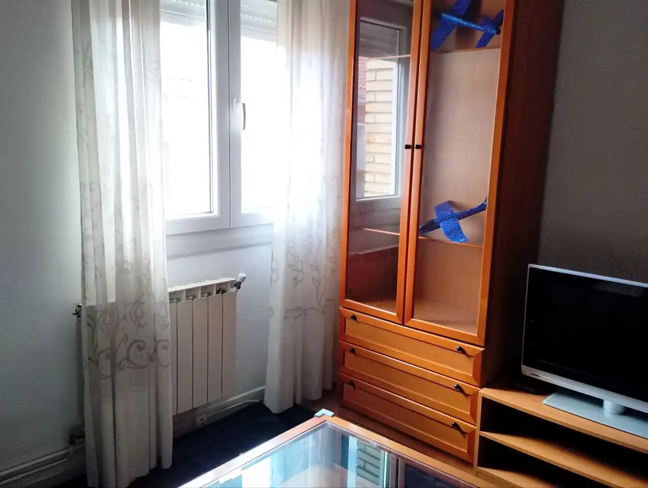 Habitación de Piso en venta en Villarcayo de Merindad de Castilla la Vieja con Calefacción, Amueblado y Horno