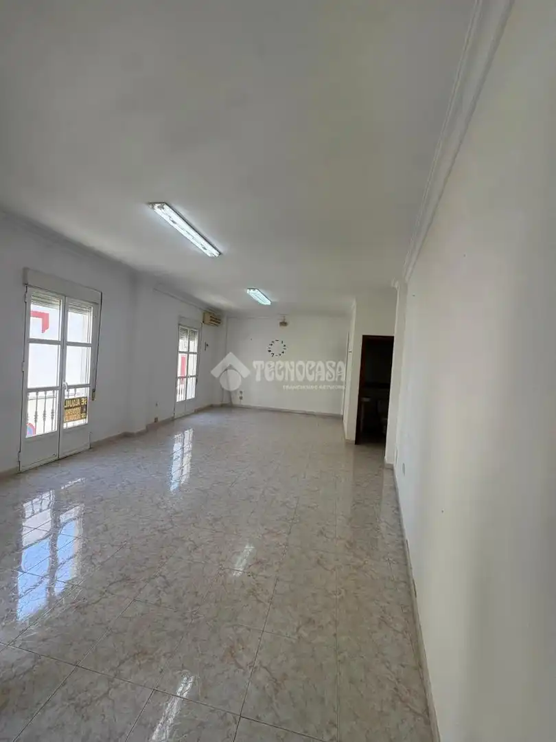 Office for rent in Trigueros