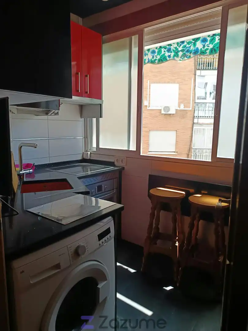 Kitchen of Flat for rent in Madrid  with Air Conditioner, Heating and Parquet flooring