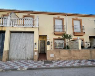 Exterior view of Single-family semi-detached for sale in Villanueva de la Reina  with Terrace