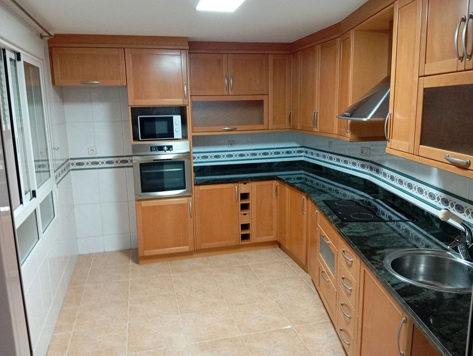 Cuina de Dúplex de lloguer en Elche / Elx amb Forn i Microones