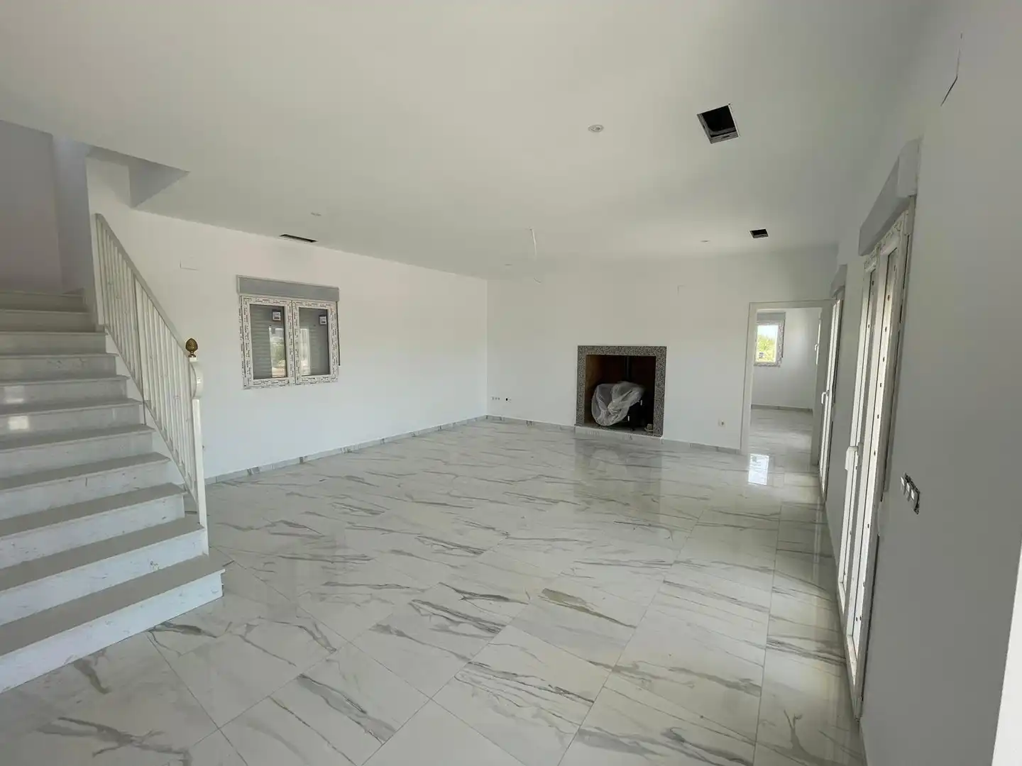 Detached house with pool for sale in El Pinós / Pinoso, imagen 3