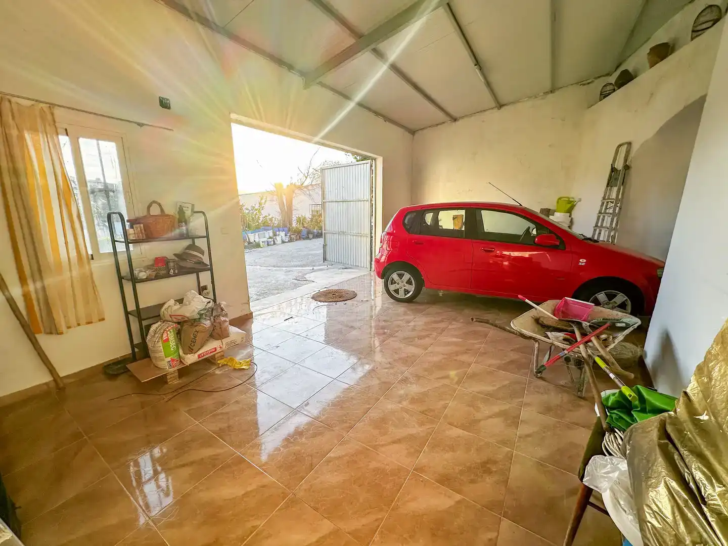 Aparcament de Finca rústica en venda en Fuensanta de Martos amb Jardí privat, Traster i Piscina