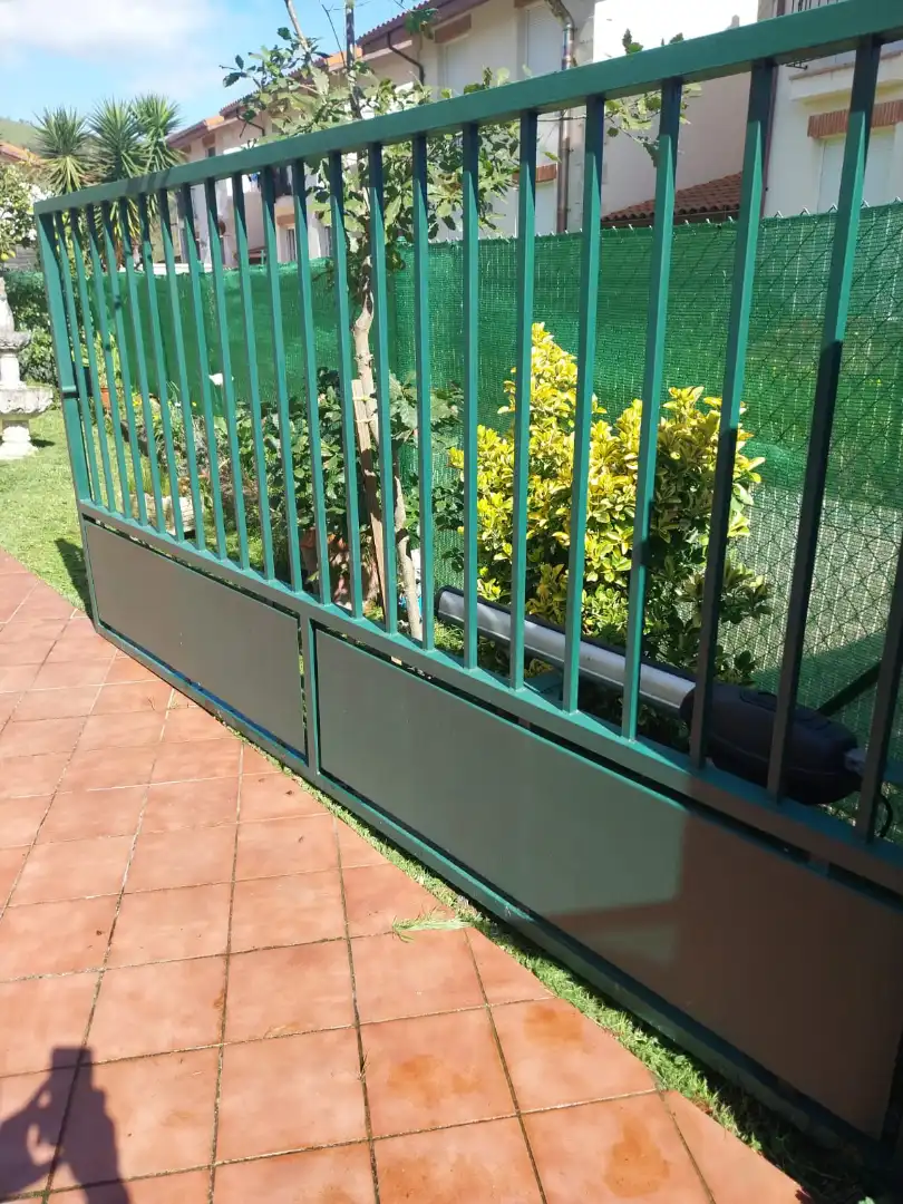 Vista exterior de Casa o chalet en venta en Santoña con Calefacción, Jardín privado y Terraza