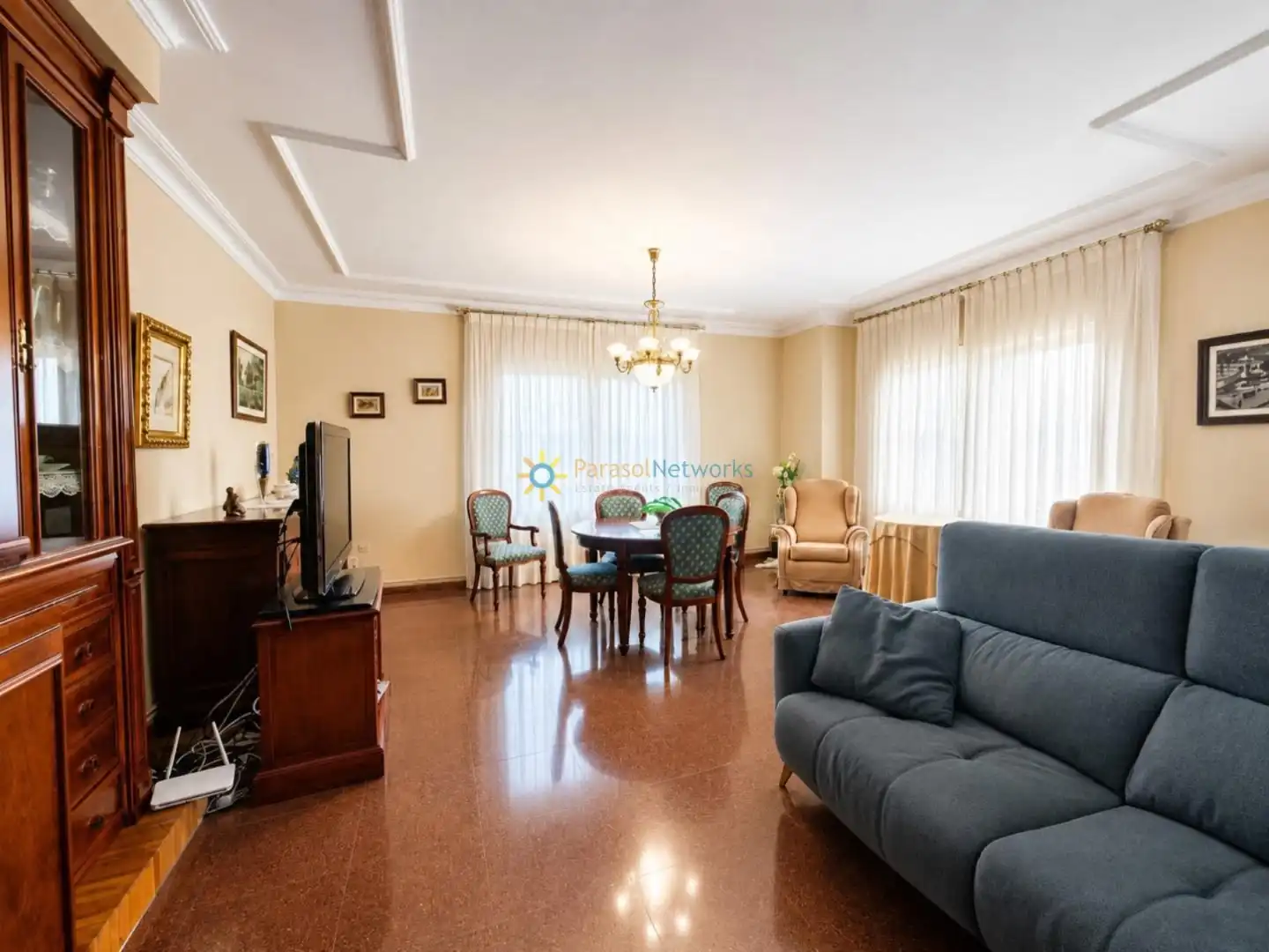 Sala d'estar de Casa o xalet en venda en Ontinyent amb Calefacció, Jardí privat i Terrassa