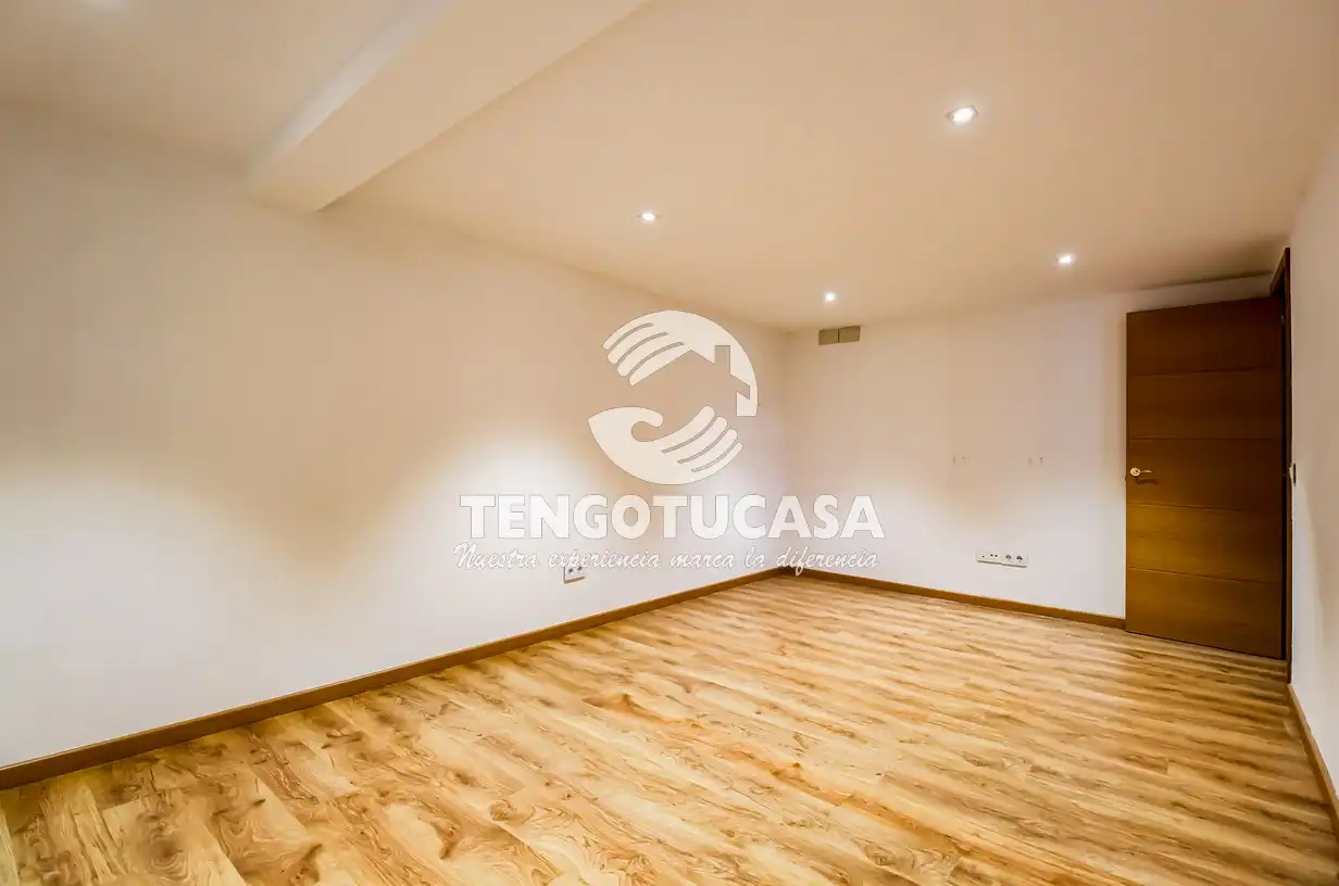 Detached homes for rent in Madrid  with Air Conditioner, Heating and Private garden