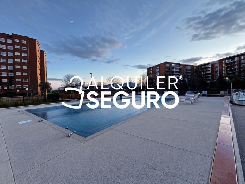 Swimming pool of Flat to rent in Móstoles  with Air Conditioner, Heating and Swimming Pool