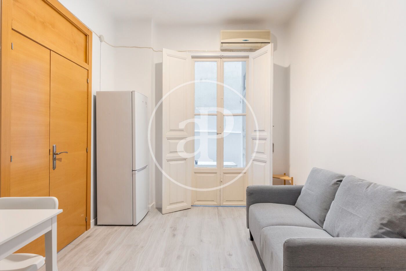 Exterior view of Flat to rent in  Valencia Capital  with Air Conditioner, Heating and Furnished