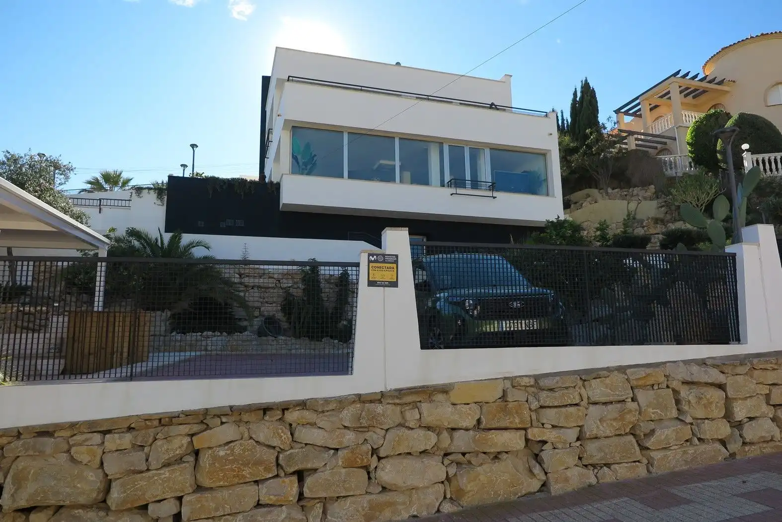 Vista exterior de Casa o xalet en venda en El Campello amb Aire condicionat, Calefacció i Jardí privat
