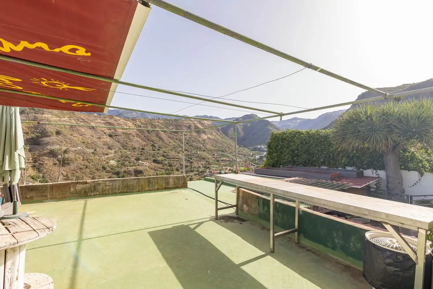 Terrassa de Casa o xalet en venda en Vega de San Mateo amb Jardí privat, Traster i Balcó