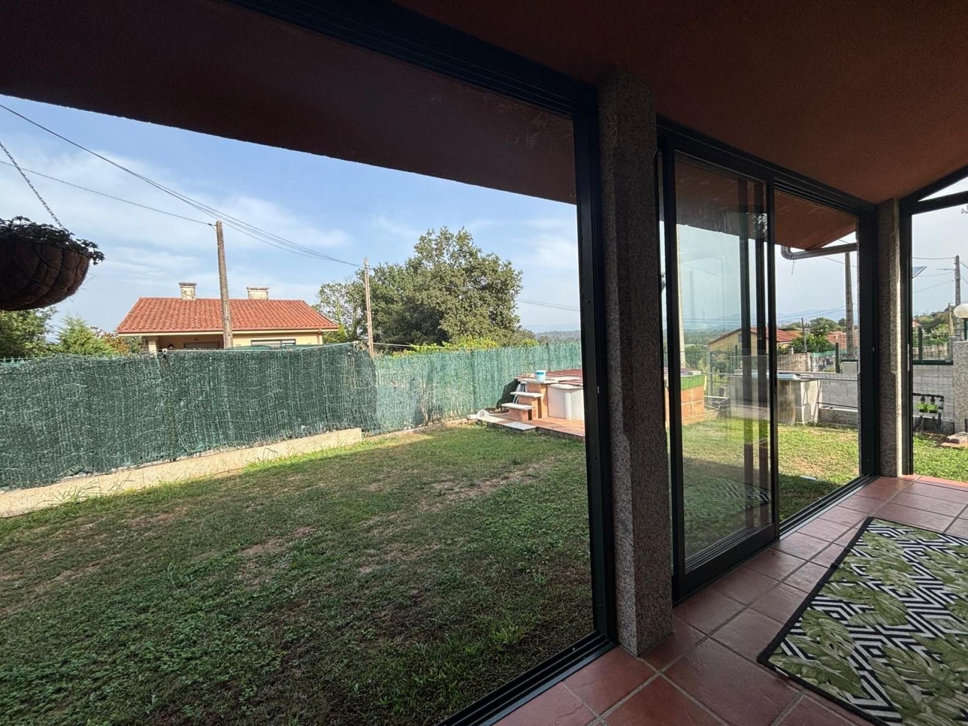 Jardí de Casa adosada en venda en Ponteareas amb Terrassa i Piscina