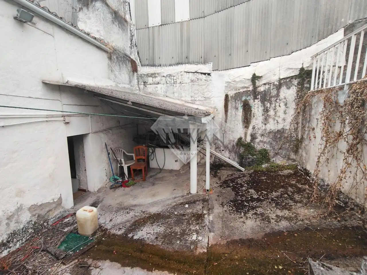 Casa adosada en venda en Arteixo amb Calefacció, Jardí privat i Moblat