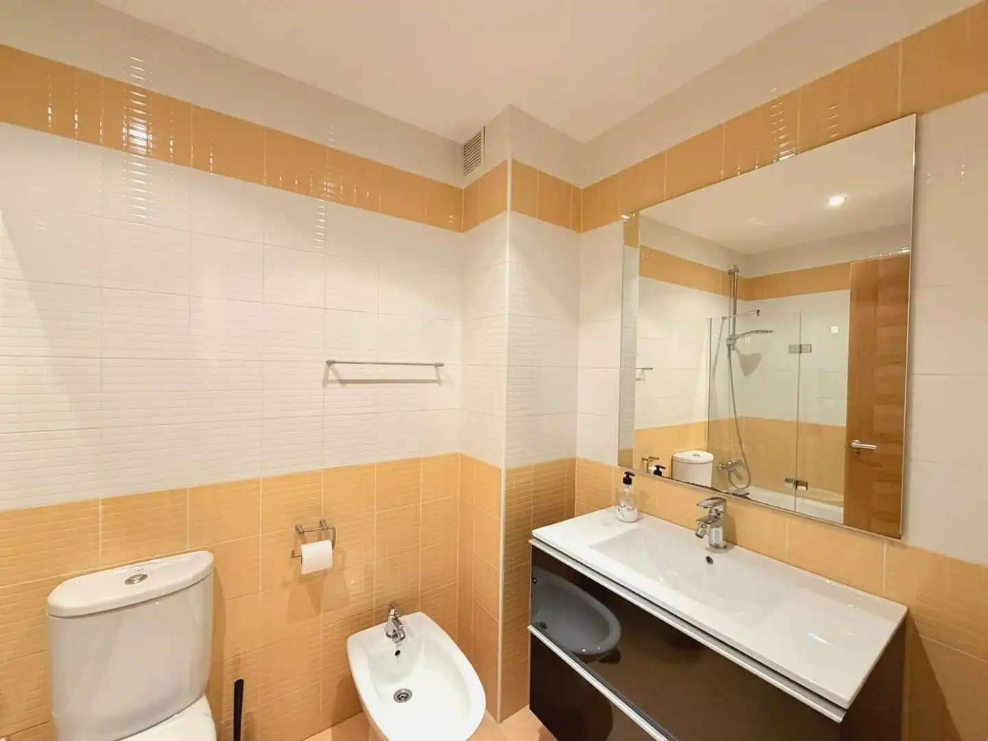 Baño de Piso en venta en Avilés con Trastero y Amueblado