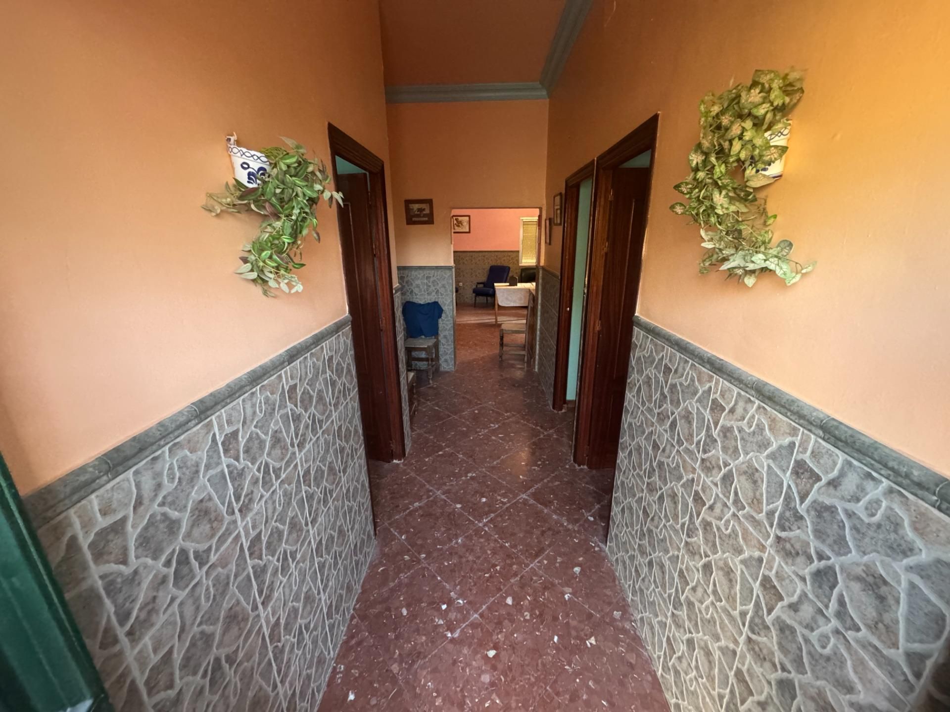 Casa o xalet en venda en Dos Hermanas amb Jardí privat, Traster i Piscina