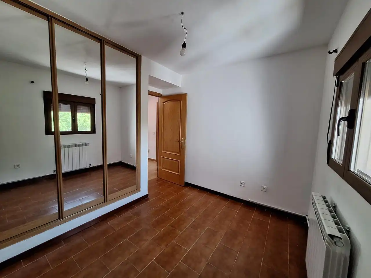 Dormitori de Casa adosada en venda en Quijorna amb Calefacció, Terrassa i Piscina comunitària