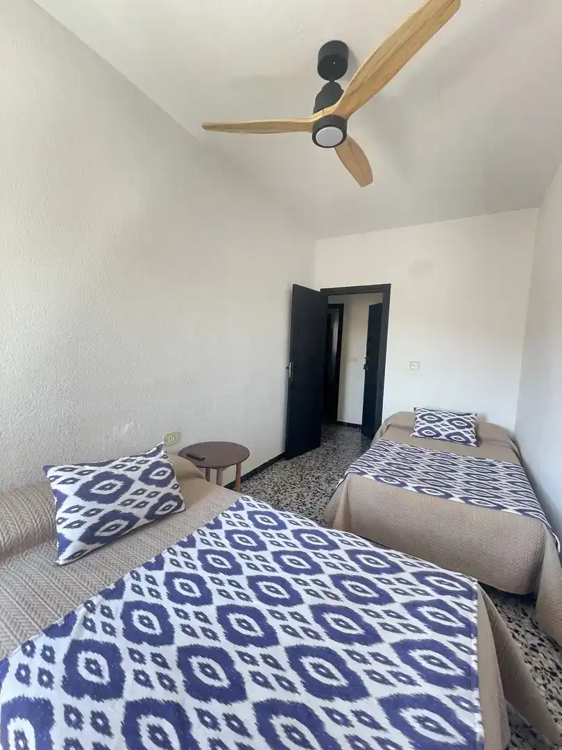 Habitación de Piso de alquiler en Águilas con Amueblado y Balcón