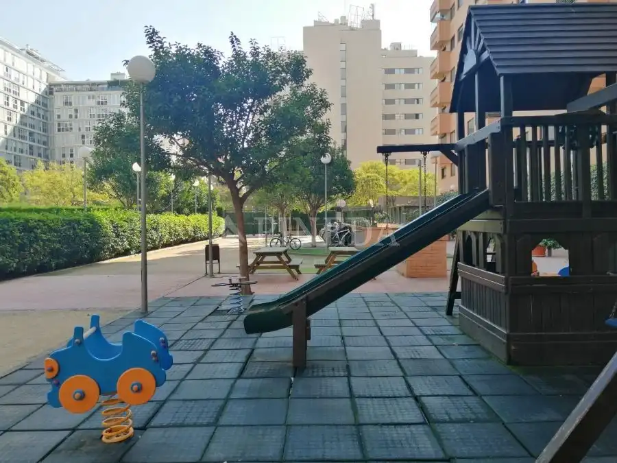 Terrassa de Pis de lloguer en Valencia amb Aire condicionat, Calefacció i Terrassa