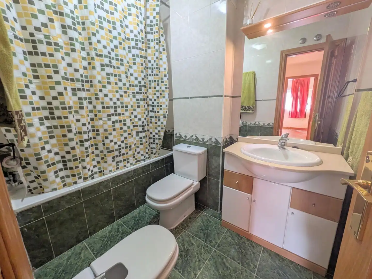 Bathroom of Detached homes for sale in Corpa, Madrid