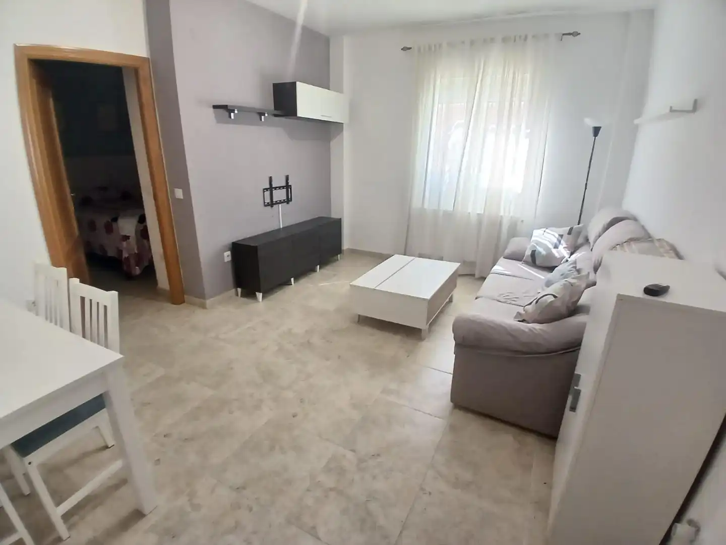 Sala d'estar de Apartament de lloguer en Alcázar de San Juan amb Aire condicionat, Calefacció i Moblat