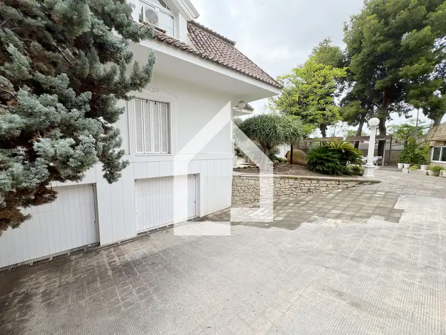 Exterior view of Houses for sale in San Vicente del Raspeig / Sant Vicent del Raspeig  with Air Conditioner, Heating and Private garden