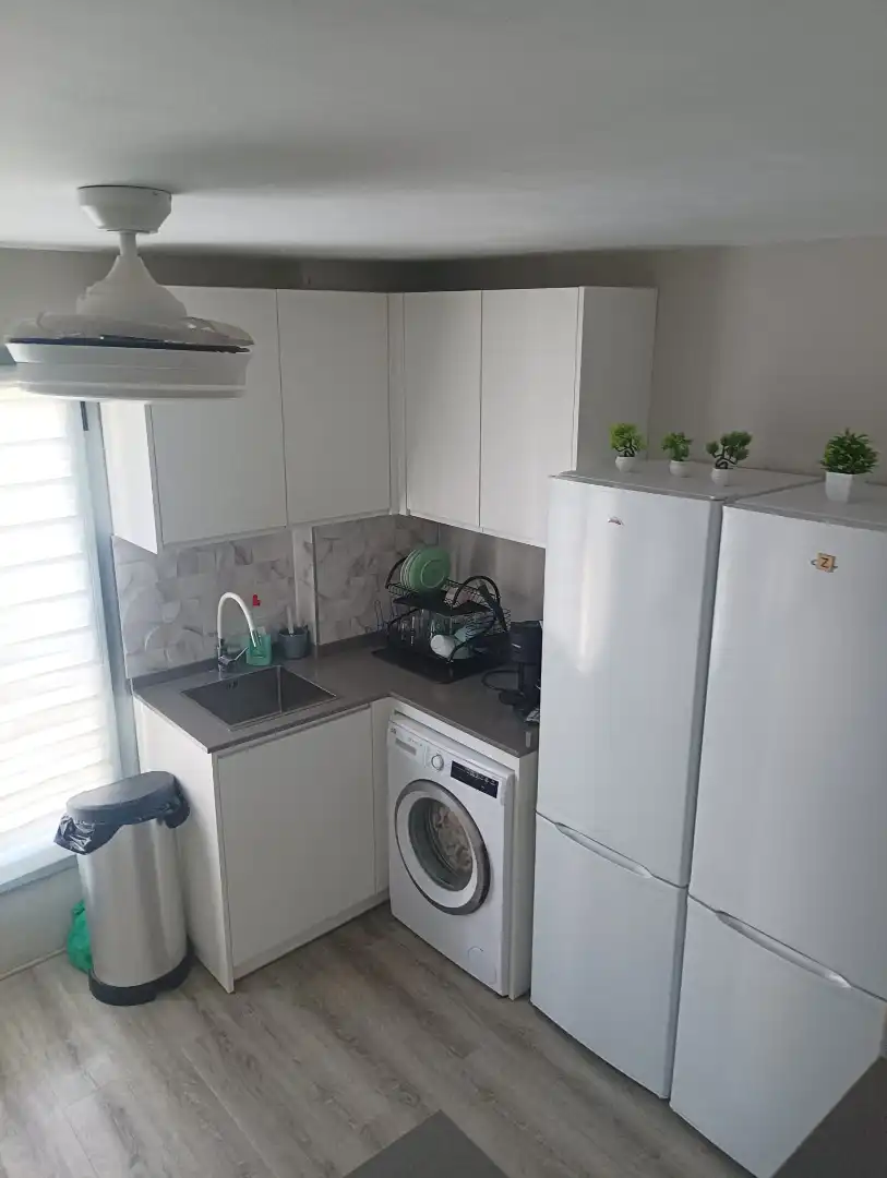 Kitchen of Houses for sale in Sevilla  with Air Conditioner, Private garden and Parquet flooring