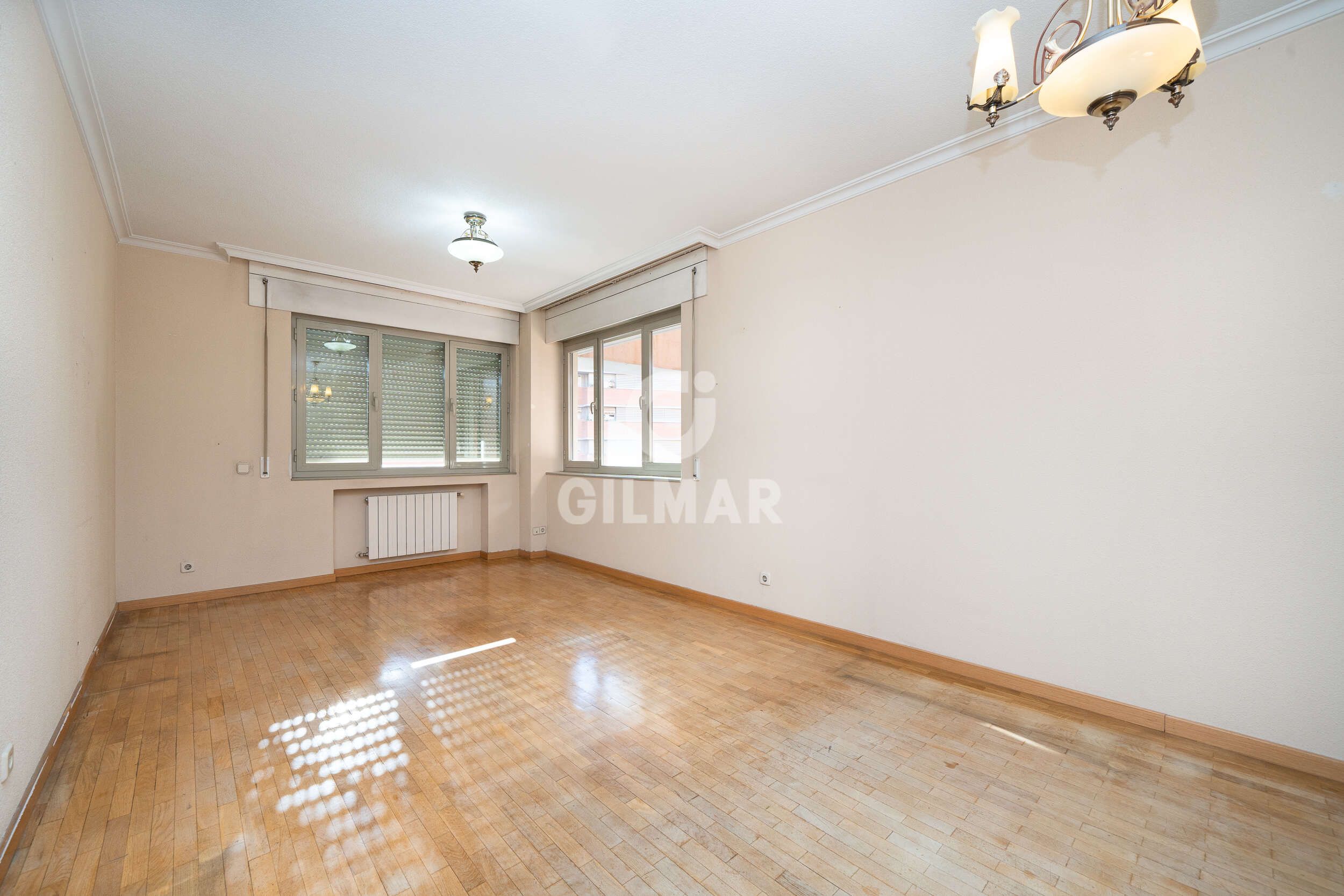 Dormitori de Pis en venda en  Madrid Capital amb Calefacció, Jardí privat i Traster