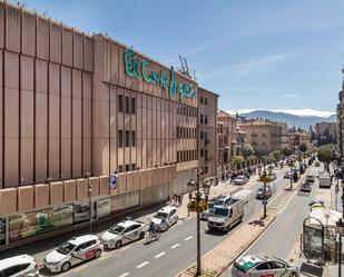 Vista exterior de Pis en venda en  Granada Capital amb Aire condicionat, Terrassa i Balcó