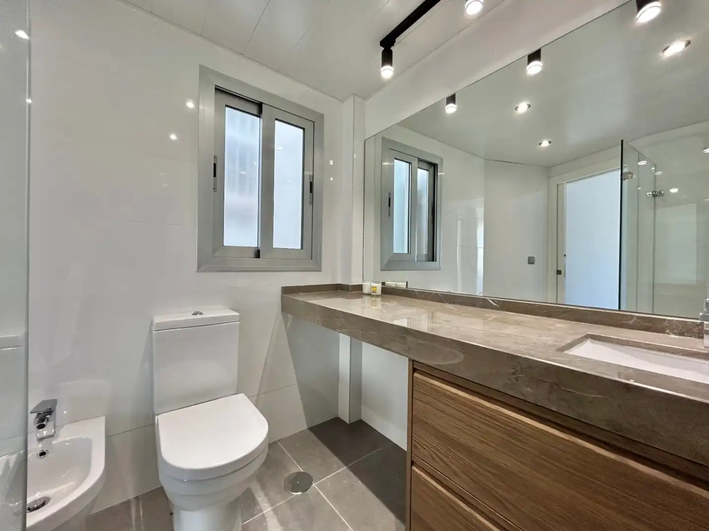 Bany de Apartament en venda en Málaga amb Aire condicionat, Calefacció i Terrassa