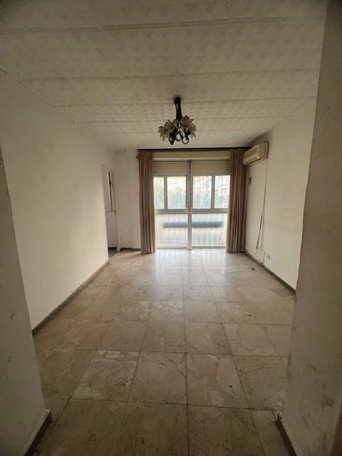 Living room of Flat for sale in  Sevilla Capital  with Storage room
