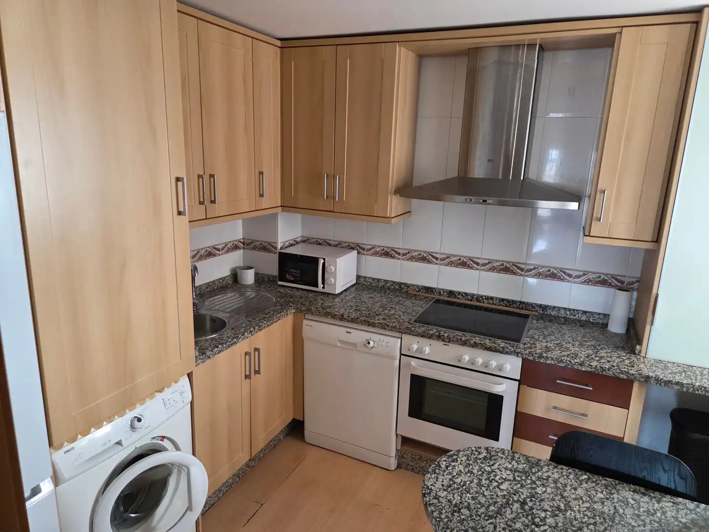 Küche von Wohnung zur Miete in Benalmádena mit Klimaanlage, Terrasse und Möbliert
