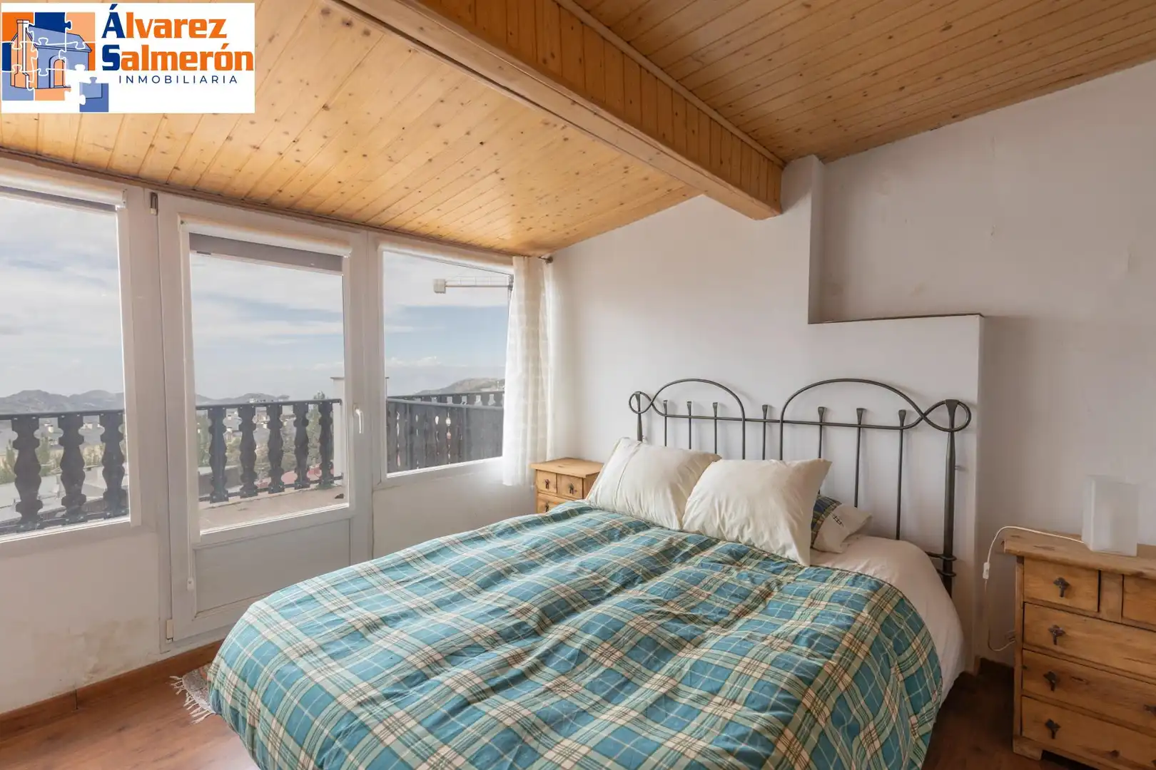 Dormitori de Apartament en venda en Zona baja