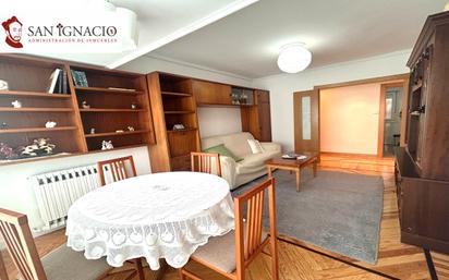 Living room of Flat for sale in Villarcayo de Merindad de Castilla la Vieja  with Heating, Furnished and Oven