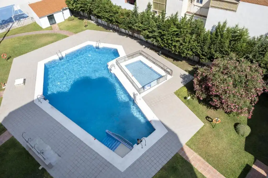 Swimming pool of Study for sale in Vélez-Málaga  with Furnished and Community pool