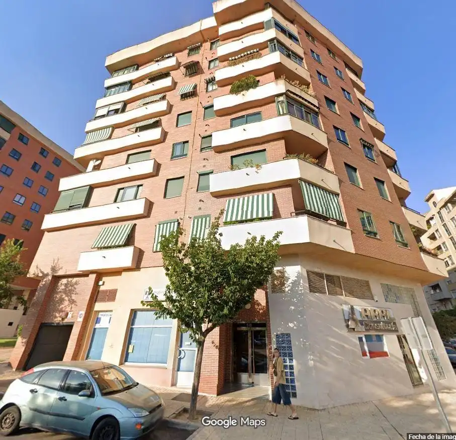 Vista exterior de Piso en venta en Cáceres