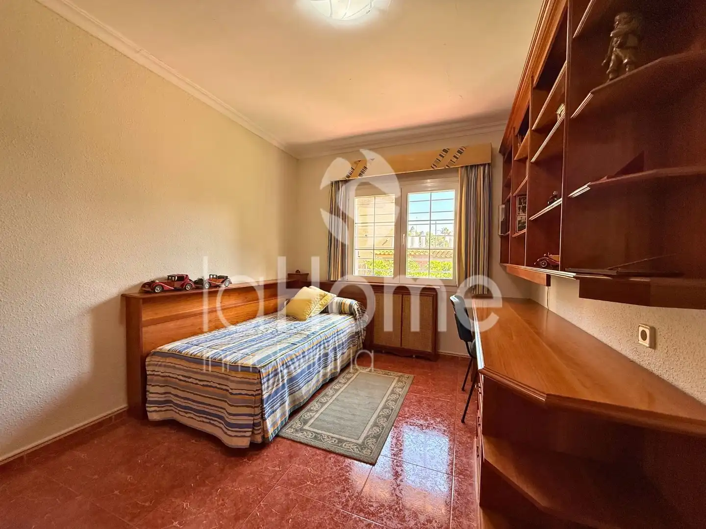 Habitación de Casa o chalet en venta en Paterna con Aire acondicionado, Calefacción y Jardín privado