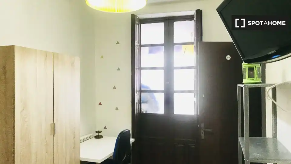 Room in Casco Vello