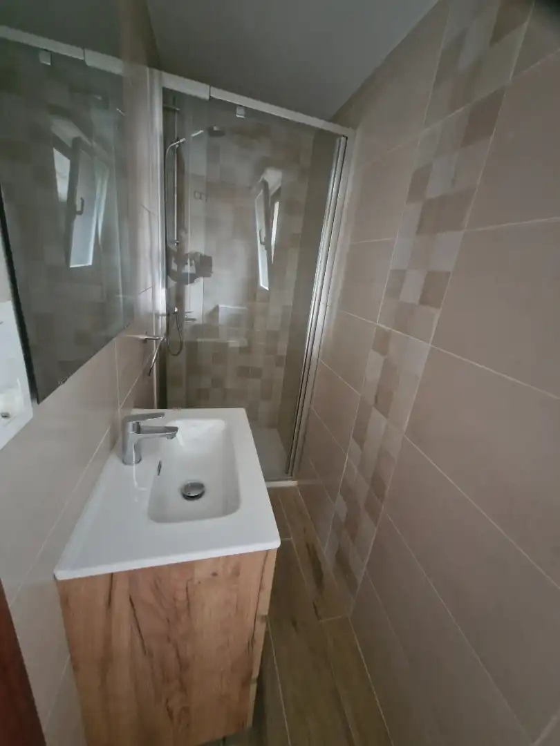 Baño de Piso de alquiler en Barakaldo  con Calefacción, Amueblado y Horno