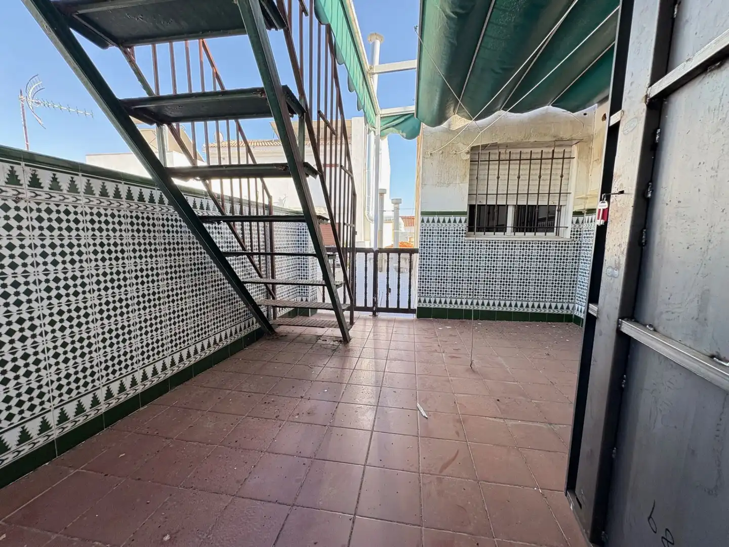 Vista exterior de Piso en venta en Aljaraque