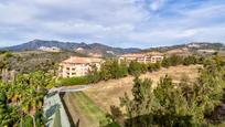 Vista exterior de Àtic en venda en Marbella amb Aire condicionat i Terrassa