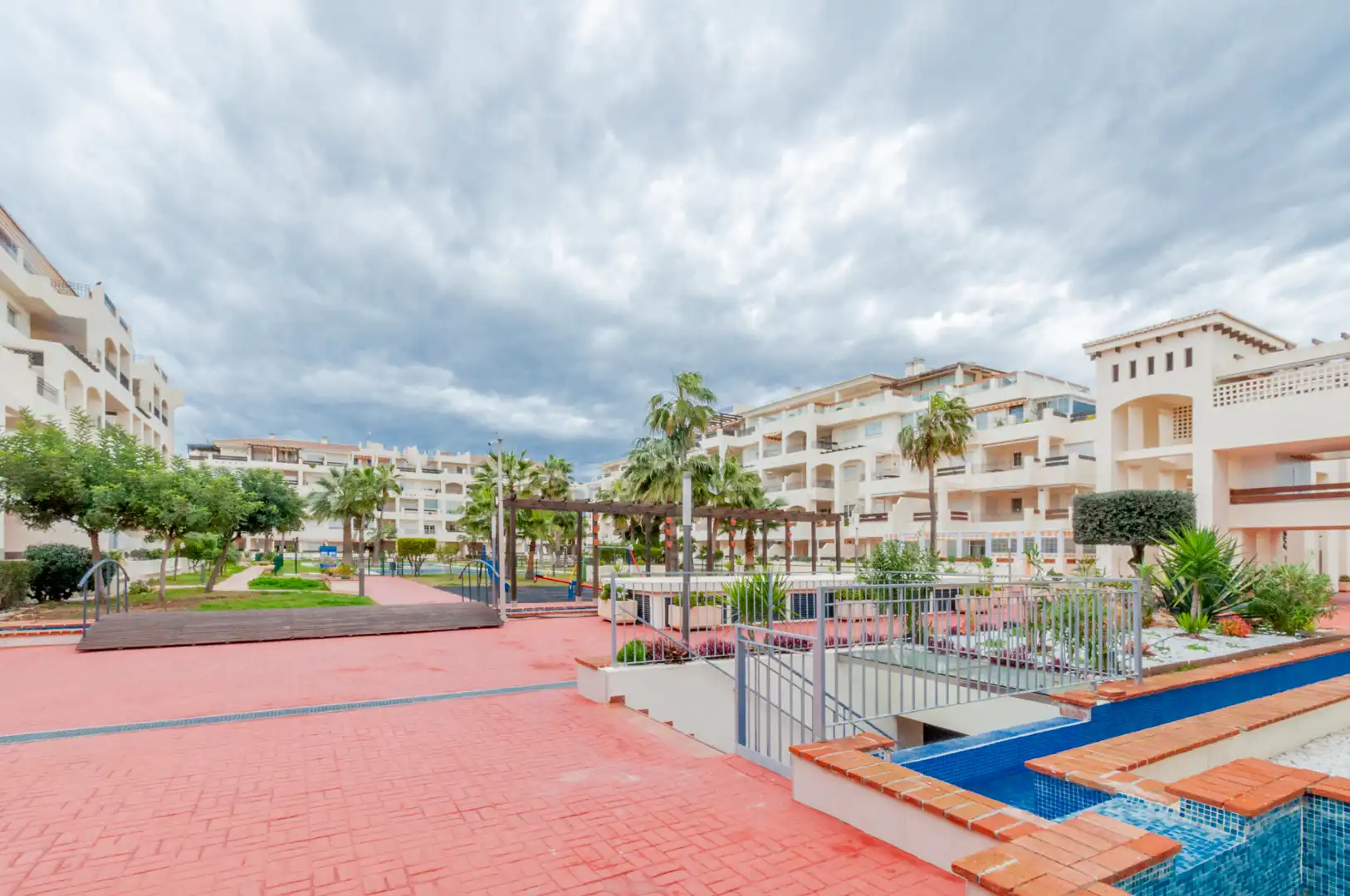 Exterior view of Flat for sale in Roquetas de Mar  with Furnished, Oven and Washing machine