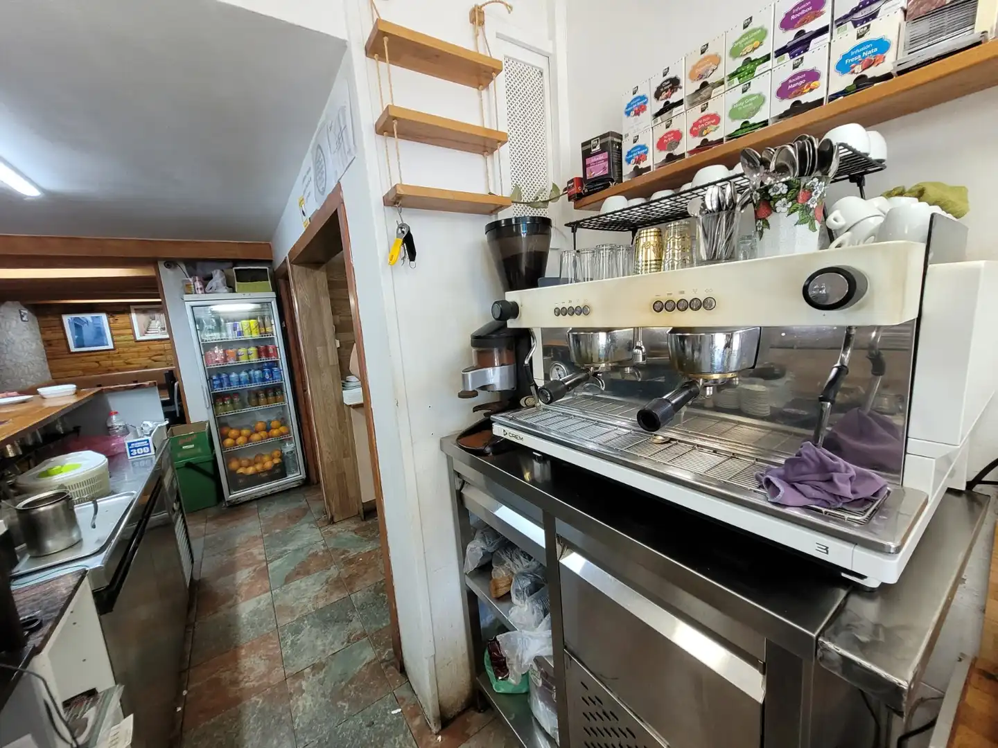 Business premises for transfer in Ciutat Vella, imagen 13