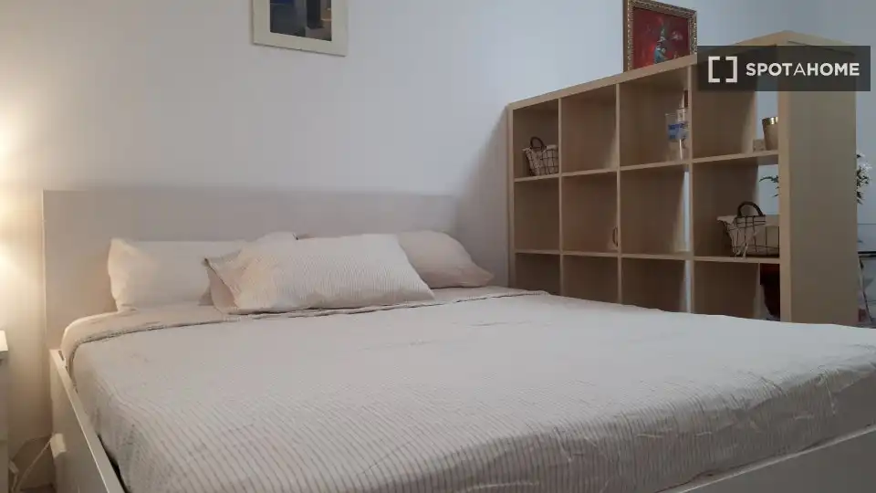 Bedroom of Apartments for share in Madrid  with Air Conditioner, Terrace and Furnished
