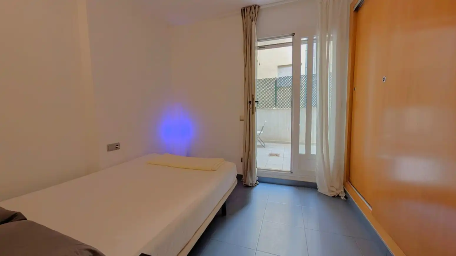 Bedroom of Flat for rent in Valencia  with Air Conditioner, Heating and Terrace