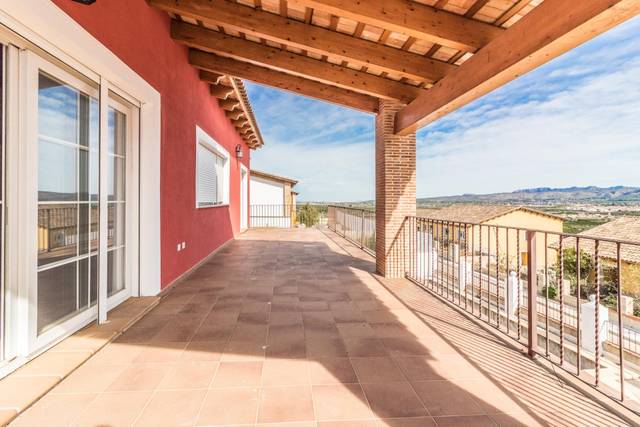 Casa-chalet en Alquiler en L'Énova