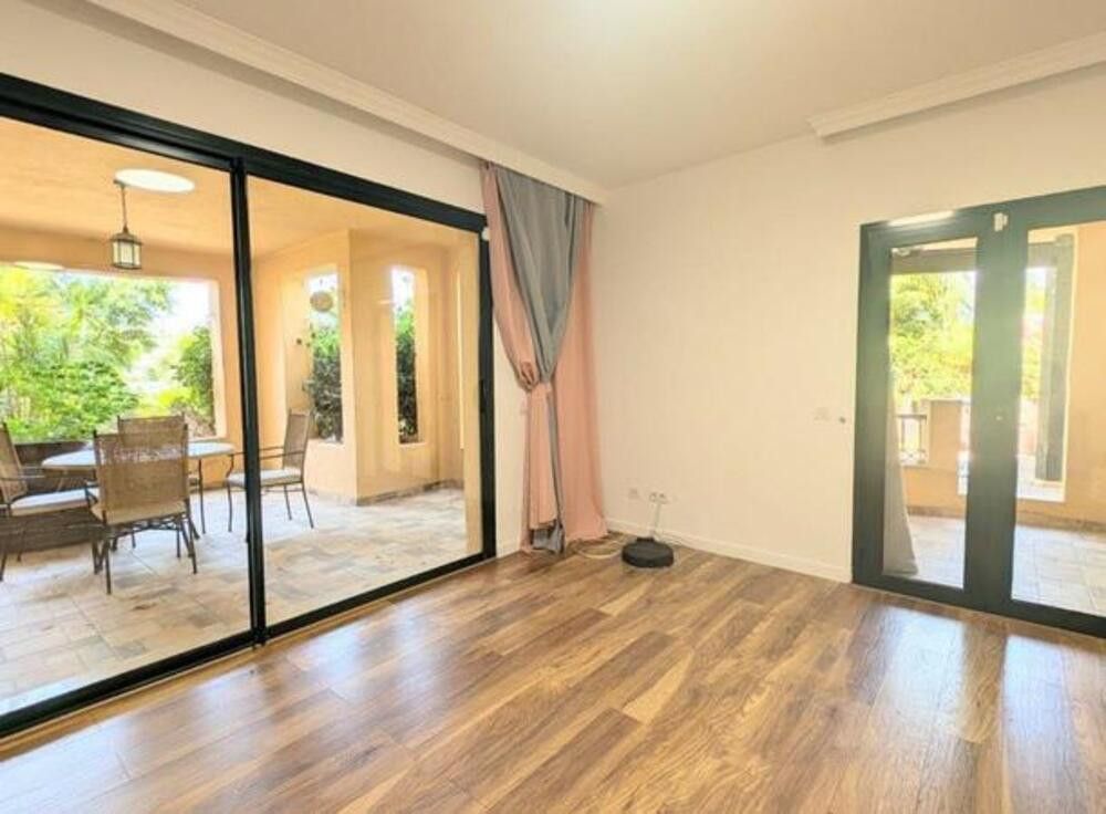 Planta baja to rent in Estepona  with Air Conditioner, Private garden and Terrace